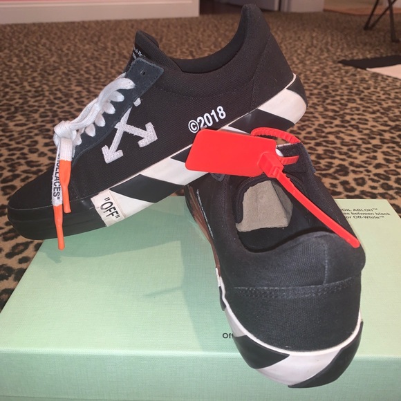 OFF-WHITE c/o Virgil Abloh vulc low top black - Picture 3 of 8